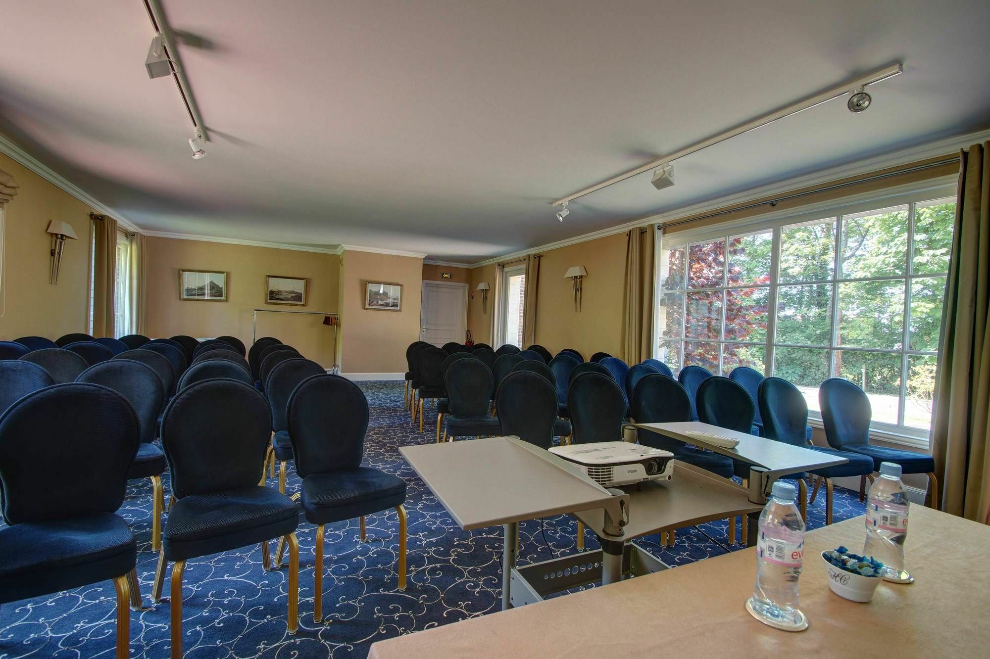 Hotel Chateau Clery Hesdin-lʼAbbé Εξωτερικό φωτογραφία